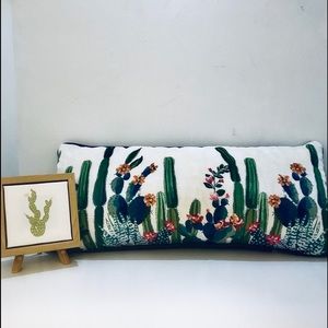 Cactus lumbar pillow and cactus picture